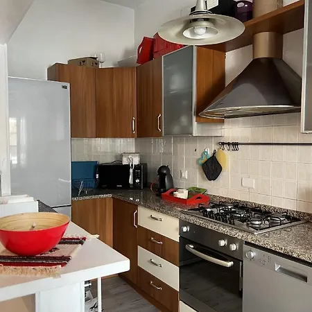 White Flat 2 *