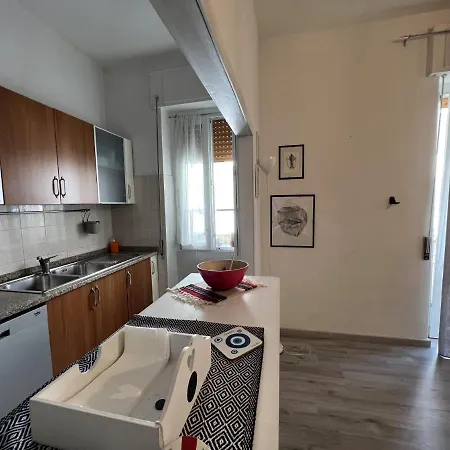 White Flat 2
